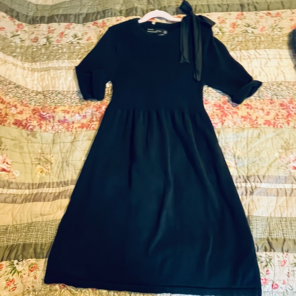 Zara Elegant Black Dress with Shoulder Bow